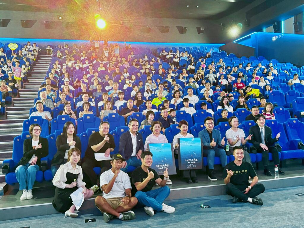 7歲小童征服大海！-紀錄片《小泳士的大勇氣》感動獻映　盧市長：希望大家勇敢追夢