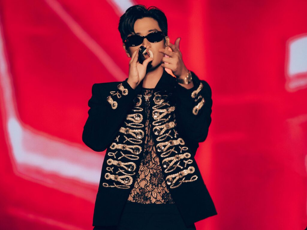 周興哲上海站化身公益行動派-籲現場捐款點亮「愛的星空」