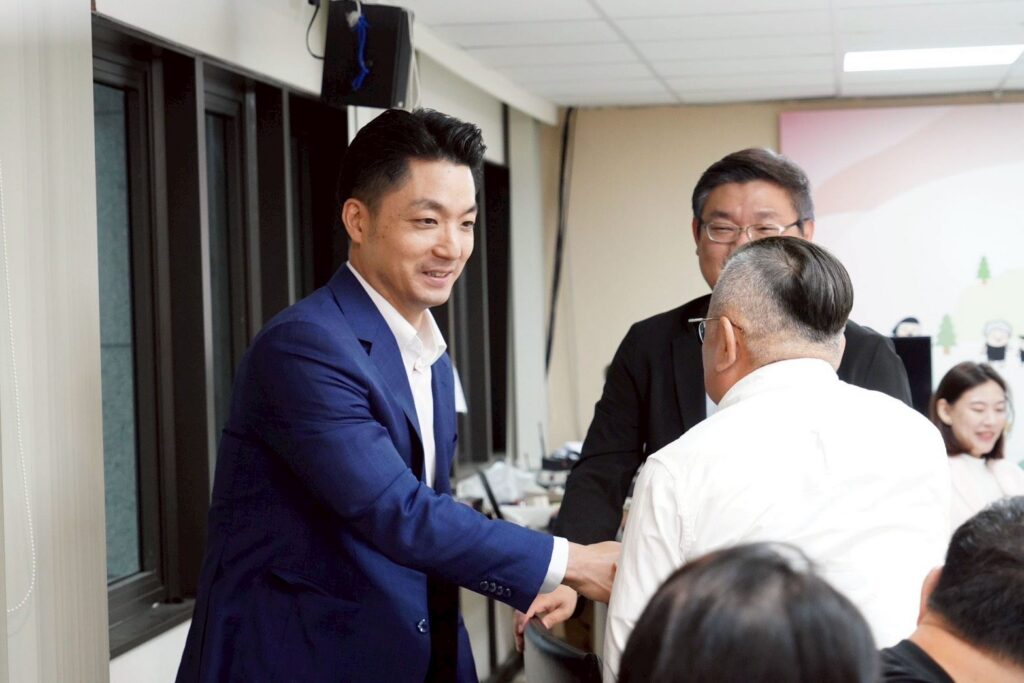 蔣萬安拜會民進黨團說明重大法案　議員關切輝達進駐進度