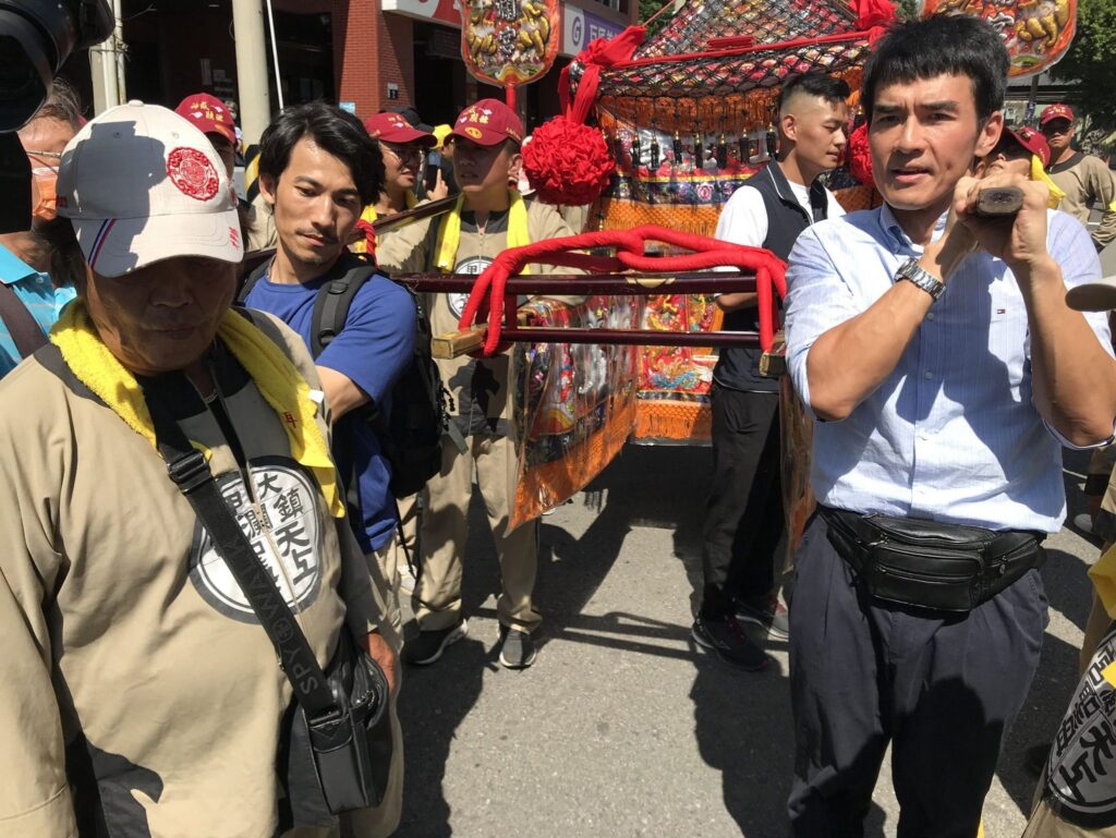 連炳發-楊一展鑽轎底「有媽祖保佑」雙雙封金鐘-越南粉絲募款賀影帝榮耀歸國