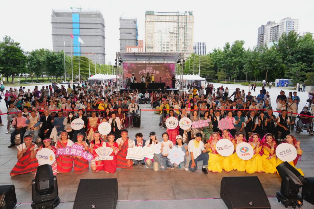 排燈節慶典移師台中! 首屆印度舞大賽high翻全場-黃副市長:持續深化台印友誼