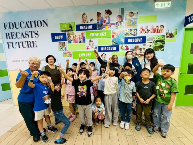 耆珍藝寶高齡志工專才走入社區及學校-促進青銀共融