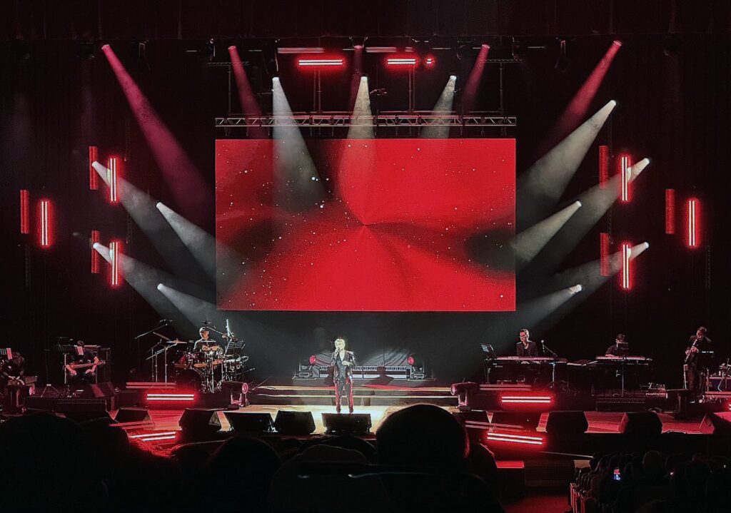 黃小琥台中場大腿舞與全民共舞-開場燈十次只為看清觀眾臉