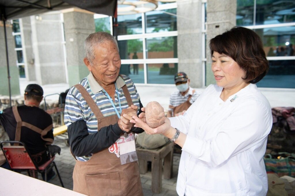 嘉義市石猴雕刻藝術戶外創作　展現石猴工藝之美
