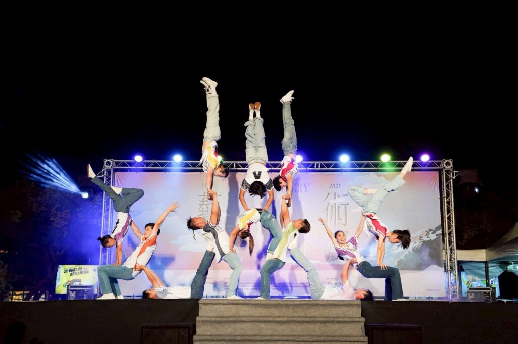 雲林藝術宅急便巡演熱度高漲　八場節目場場爆滿　-壞鞋子舞蹈劇場《吃土》接力壓軸登場