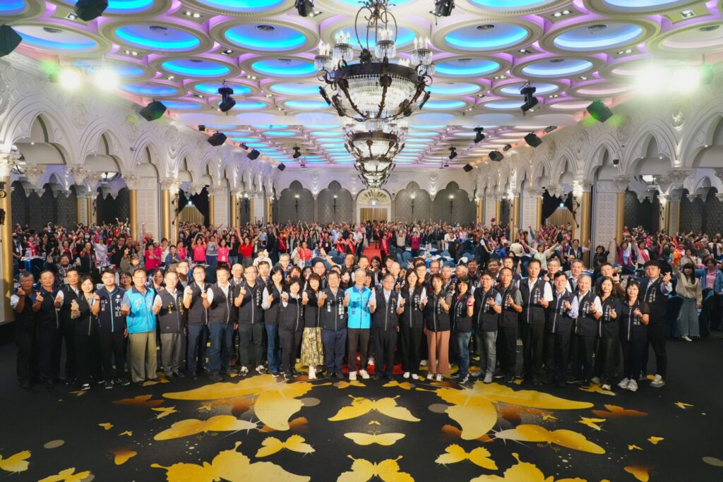 從青春到白髮都閃耀！　中市府表揚216位民政志工-民政局長：感謝共創城市幸福力