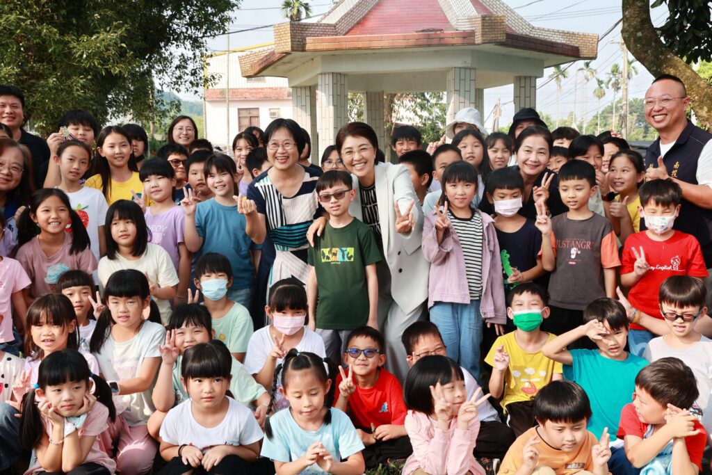 許淑華縣長走訪3鄉鎮5學校-動支522萬元改善教育環境　