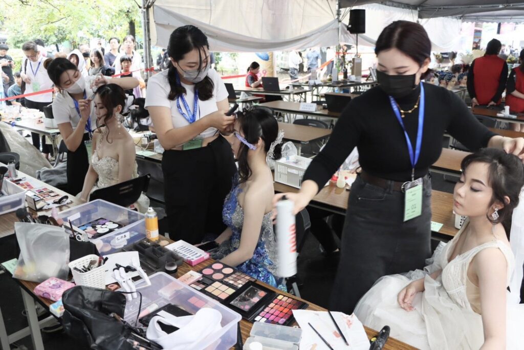 美髮工藝跨界競技　國際美學公開賽西門町較