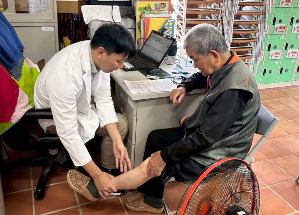 嘉基深入阿里山推動骨鬆防治　守護偏鄉長者骨本健康