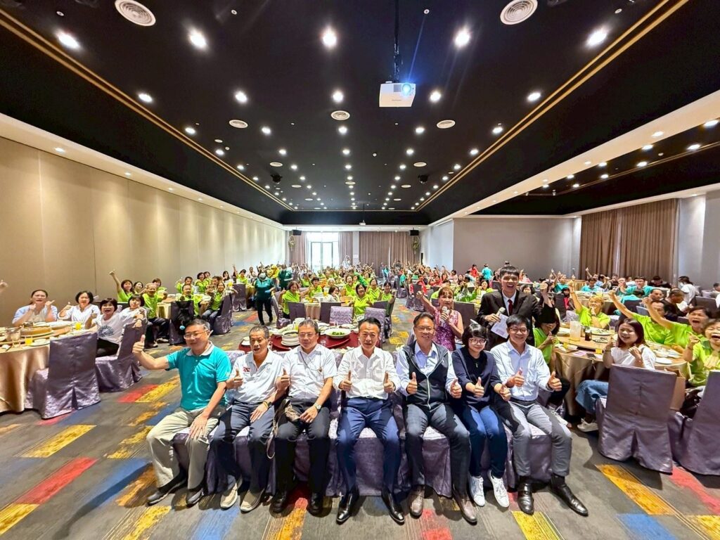 嘉義縣舉辦聯合頒獎典禮　-表揚184位績優環保志工