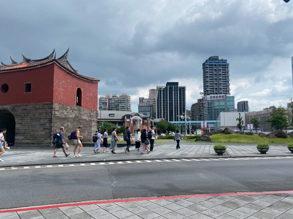 大巨蛋好宿pass文青系旅宿推薦　智選假日酒店、五月家青旅