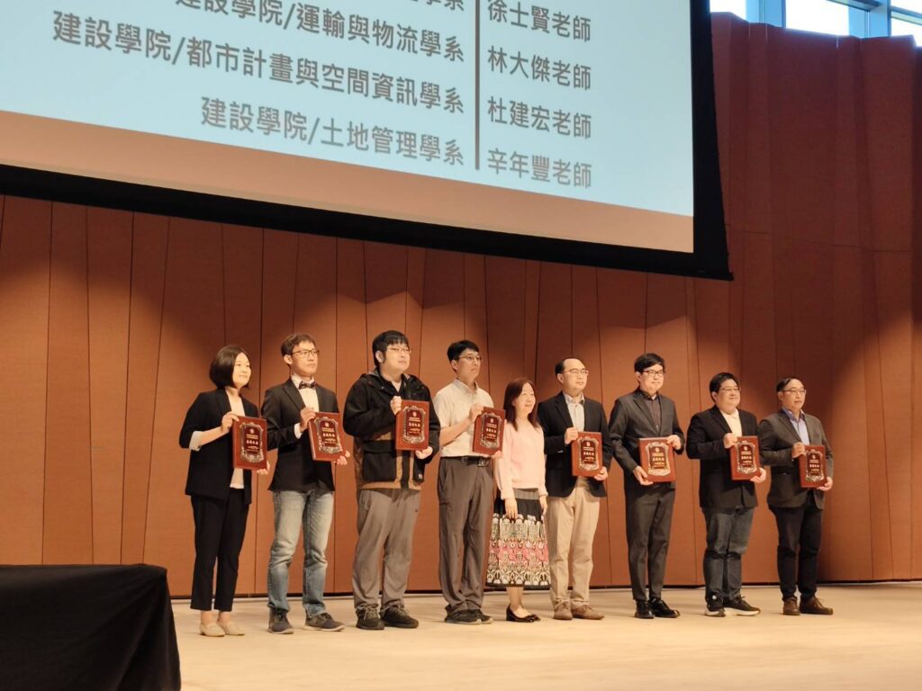 逢甲大學64週年校慶「乘勢啟航」　黃秘書長祝賀感謝攜手共創智慧永續新未來