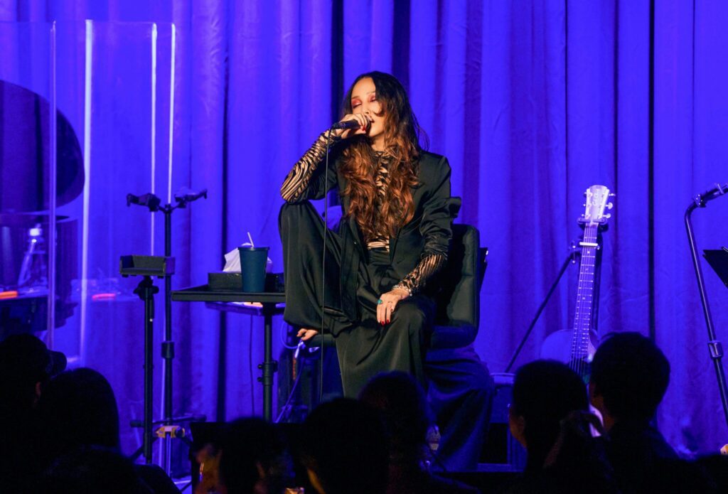 中島美嘉赤腳開箱-billboard-live-taipei-喜收四場爆滿