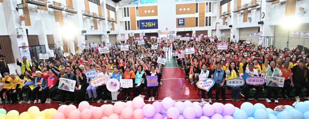 彰化銀髮換數師─拉密大賽　90歲長者祖孫檔熱情參與