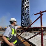 西屯私人建築工地軟管掉落 中市都發局勒令停工、加重裁罰3.6萬