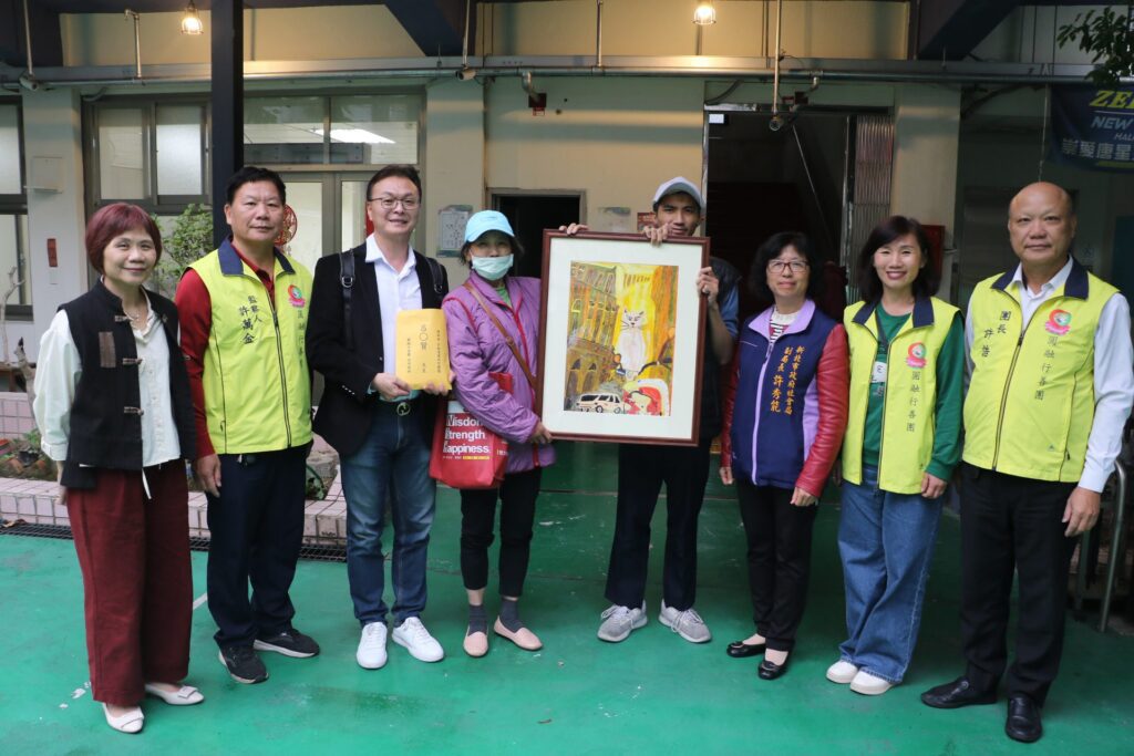 心智障礙者「有話無地講」透過畫筆抒發　圓融行善團集資22萬元鼓勵　呂俞賢回贈「城市之王」畫作