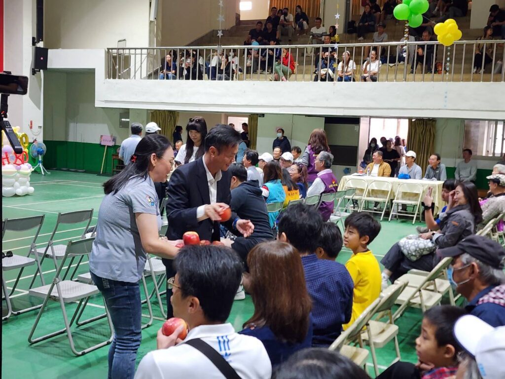 中市歷史最久的百卅名校──西區忠孝國小歡慶130歲生日　教育局長親臨與校友、師生同賀