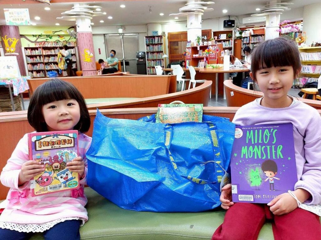 小石虎「袋」我到新家！　邀請讀者參加閱讀接力-共助中市東勢許良宇圖書館12/26開館