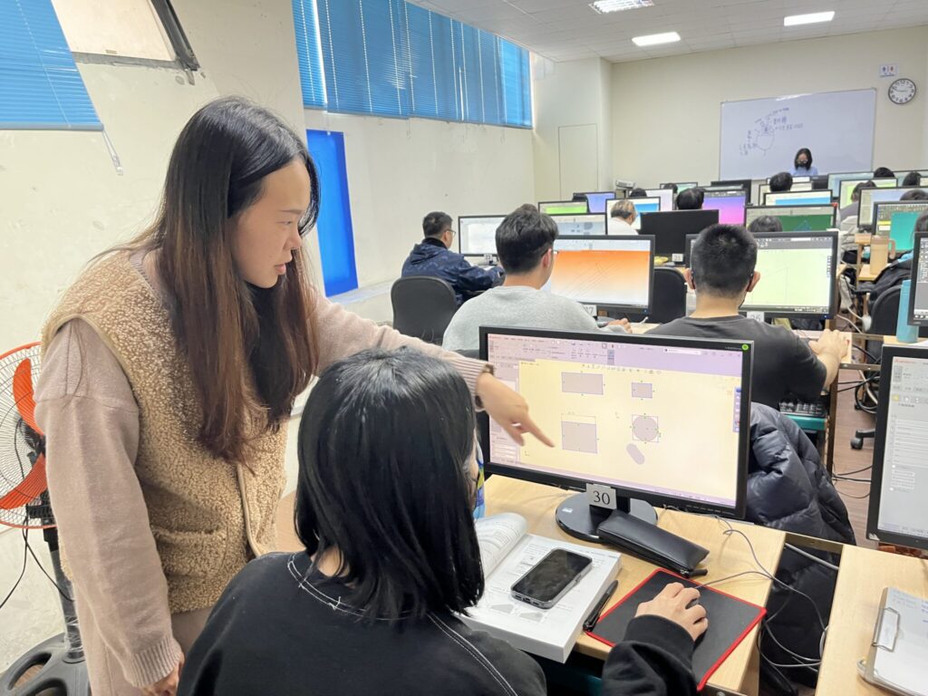 勞動部職訓助青年開啟新人生-航太專業跨域科技工程師