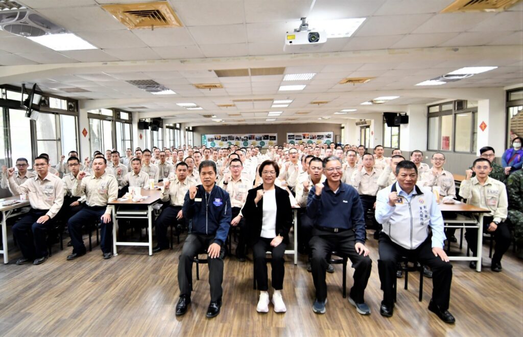 縣長王惠美前往成功嶺替代役訓練中心探視彰化子弟兵　勉勵積極提升、創造幸福未來