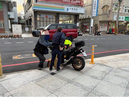 東北季風發威　和美警伸援手「神救援」暖人心