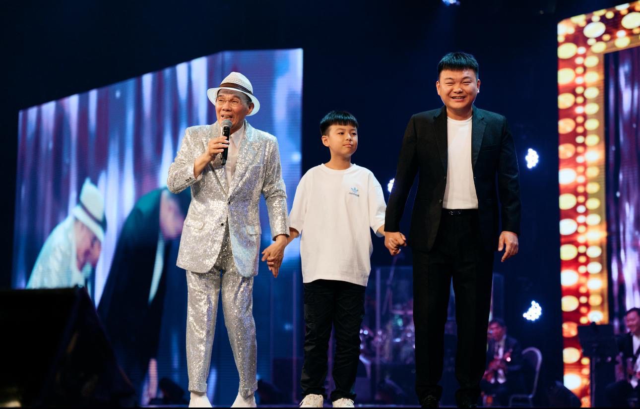 陳雷睽違18年重返獅城開唱-邀兒孫三代同堂上台像老朋友溫暖見面