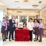 幽默紳士帶路宣傳台中購物節！　捷克駐台史坦格代表化身一日導遊　用味蕾與文化體驗台中「捷克風」魅力