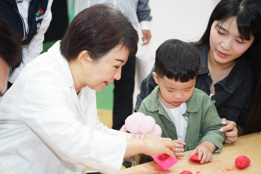 台中親子館5倍增!東勢親子館今開館 盧市長:繼續推動區區親子館