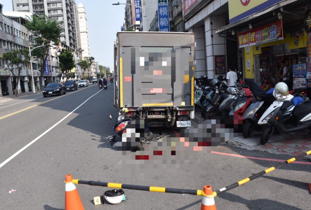 高雄巡佐查案-疑鬼遮眼撞違停貨車亡