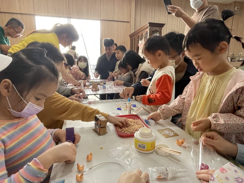友善飼養真有感! 中市辦親子玩食農活動-認識幸福雞蛋