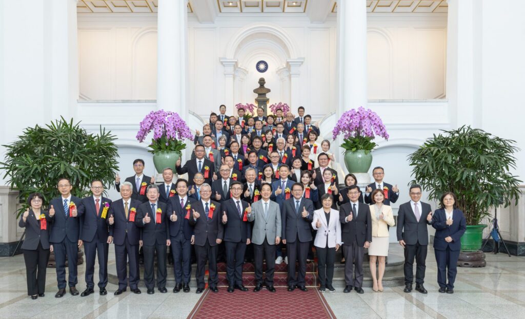 中市建設局兩項工程榮獲國家建築金質獎　獲總統接見表揚