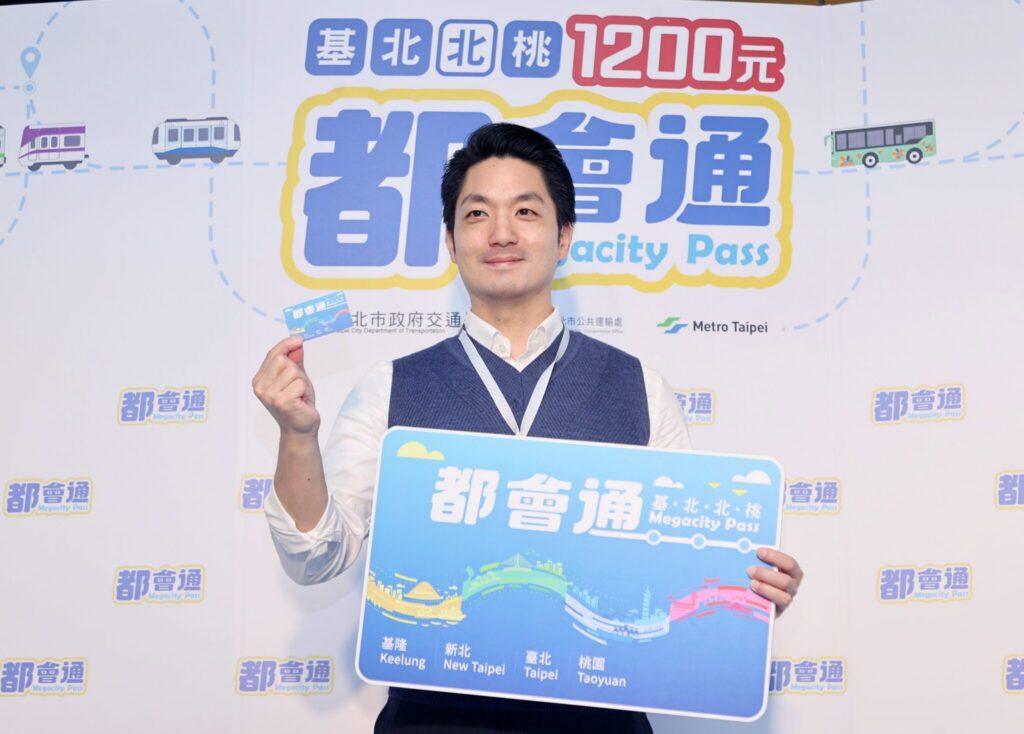 打造最強綠運輸！北市電動公車突破千輛全國第一　減碳存摺帶動風潮