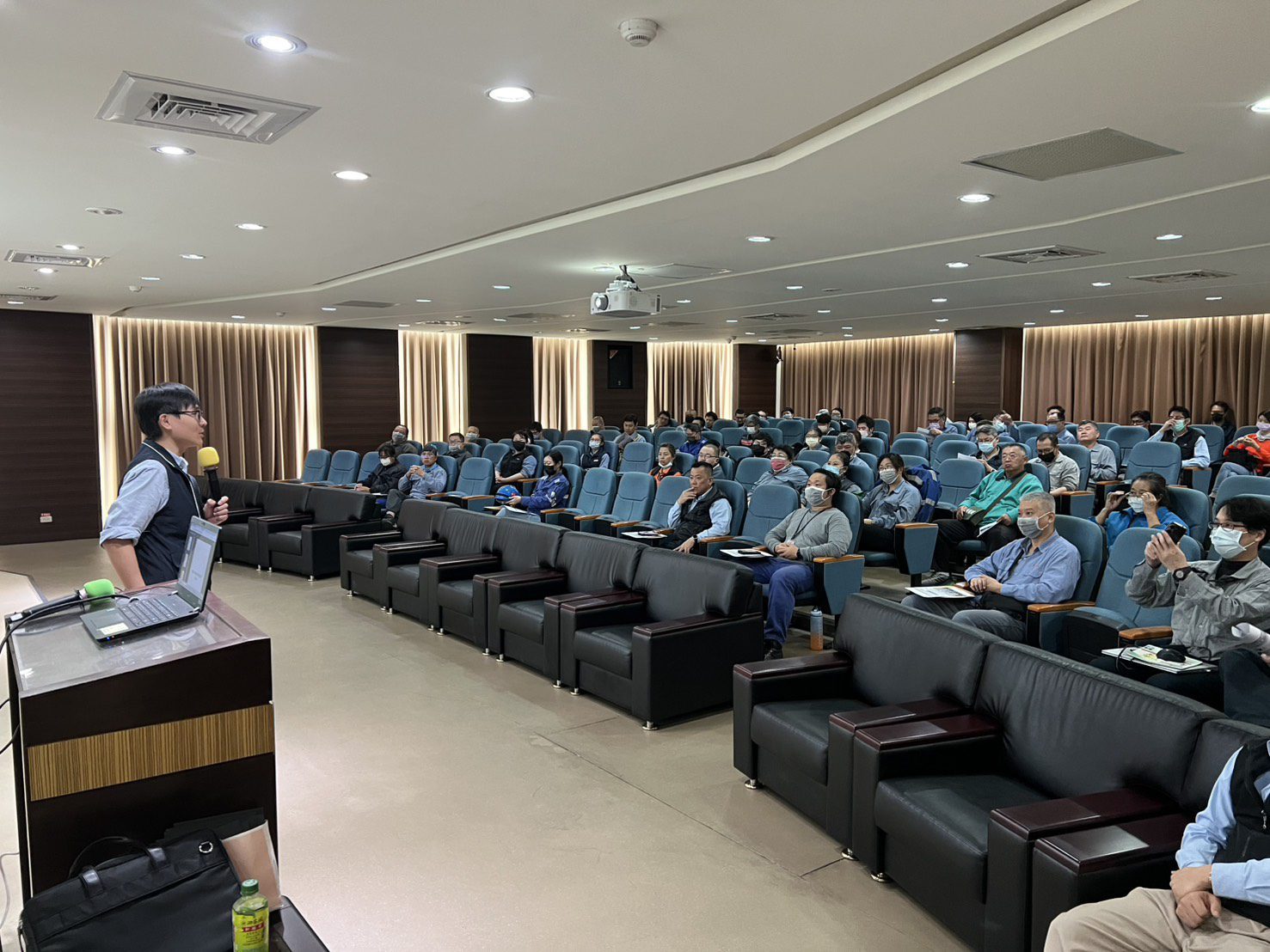 大廠帶小廠迎接新制　中市勞工局攜手安全衛生家族落實職場安全