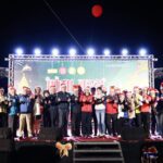 許縣長為信義鄉羅娜聖誕樹點燈　與遊客共度歡樂平安夜