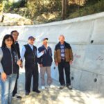 豪雨災後復建到位-東勢區隆興里農路擋土牆修復完成　民政局長：保障農產運輸與通行安全