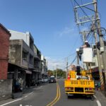 電纜線脫落員警暖心　協助排除確保交通安全