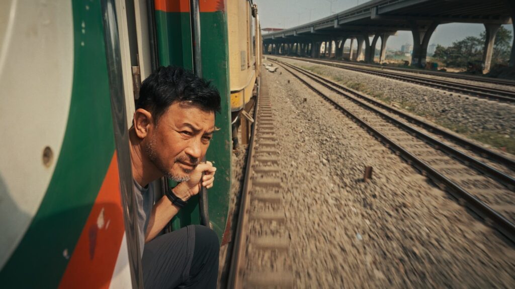 新加坡主持人林明倫挑戰孟加拉返鄉之旅-爬火車車頂體驗「一票難求」震撼現場