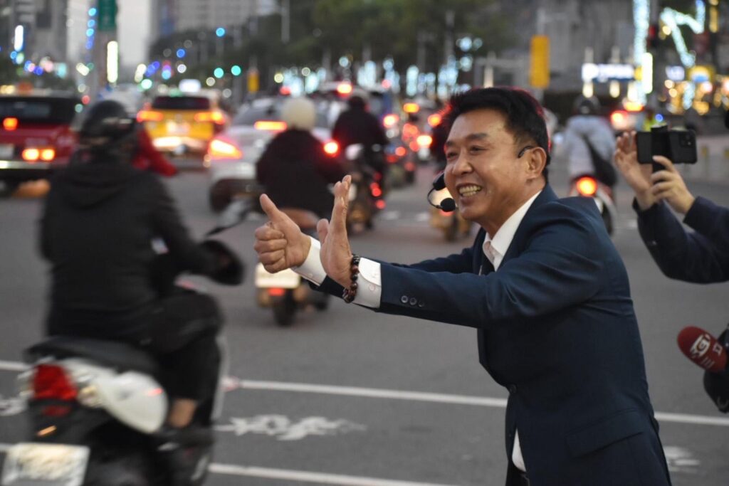 後來居上！許智傑：民調並列第一，並已經進入「黃金交叉」