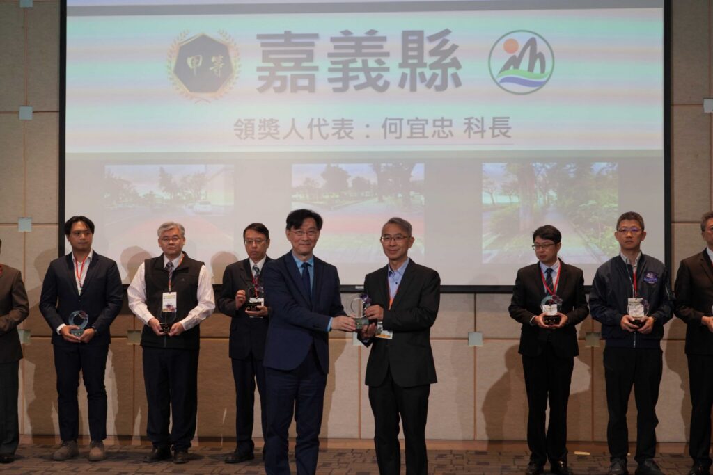 嘉義縣打造友善行人科技城　獲市區道路養護暨人行環境考評甲等肯定