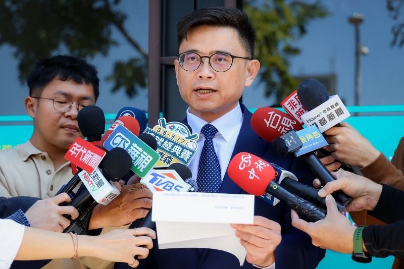 民進黨高雄市長初選結果出爐　賴瑞隆以0.62個百分點險勝　林岱樺表態不脫黨、支持提名人