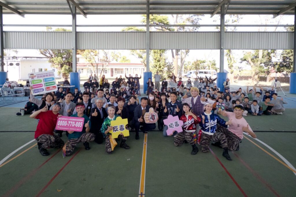 「紙風車青少年反毒戲劇工程-拯救浮士德計畫」嘉縣校園巡演