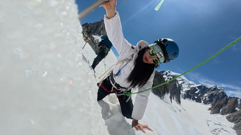 雷艾美踩進冰洞卡住出不來-驚魂一刻全曝光