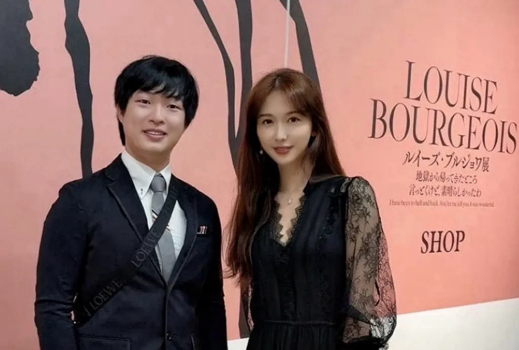 蔣榮宗-林志玲因藝術結緣相遇-兩人竟是同日生日的壽星更多了一層默契與話題