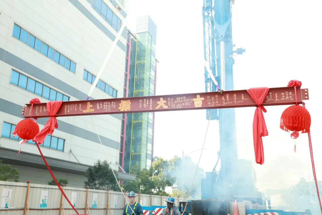 高軟二期首棟大樓今上梁 預計年底完工 估年產值17億元」
