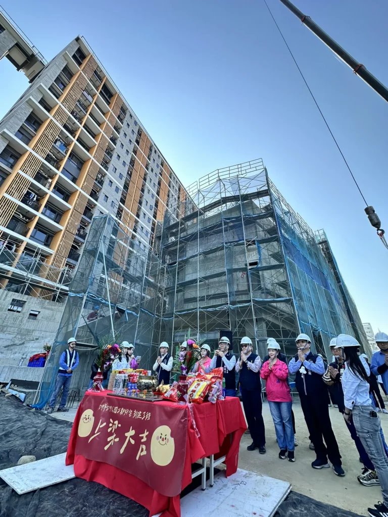 台中公園第一排！　東區台中公園二期好宅今上梁-進度超前力拚年底完工