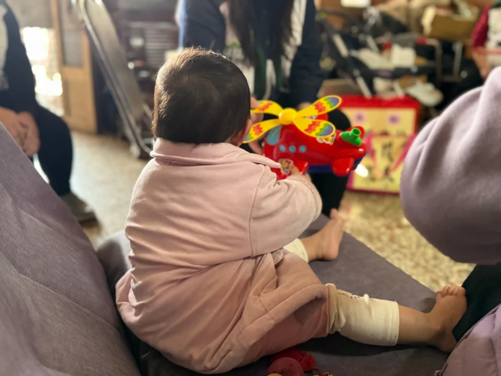 一對枕頭一份陪伴　集結地方力量送暖 -南投家扶扶幼委員會送暖行動　伴隨家庭走過寒冬