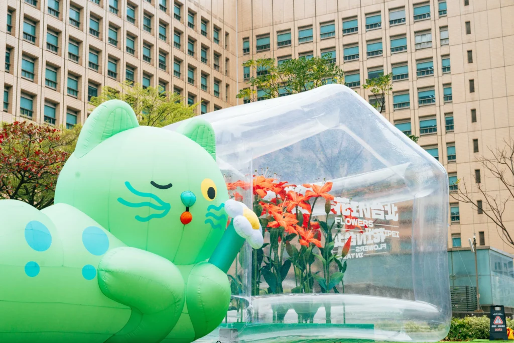 超人氣插畫角色「喵喵」化身巨偶　北市府廣場必拍打卡點