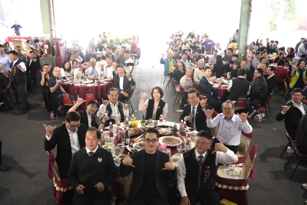 屏東酒廠歲末發表兩款特級紅高粱酒禮盒-「愛鯉舞吉」與「三太子好運旺」成為年節送禮焦點