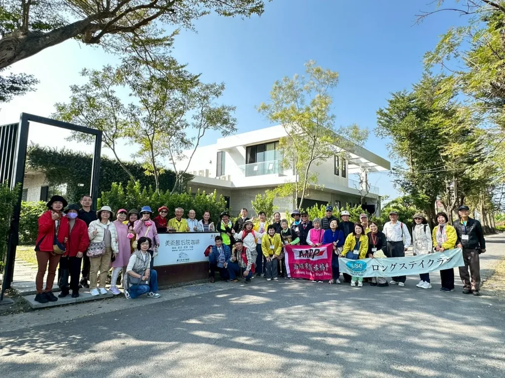 從味蕾走進文化現場　銀髮族協會攜手日本長宿協會走讀高雄一日遊