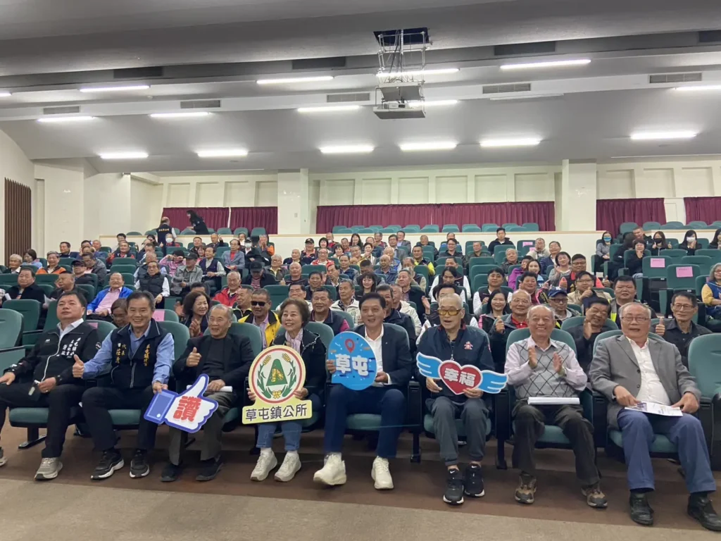 就任一周年施政成果豐碩 簡賜勝鎮長打造宜居草屯